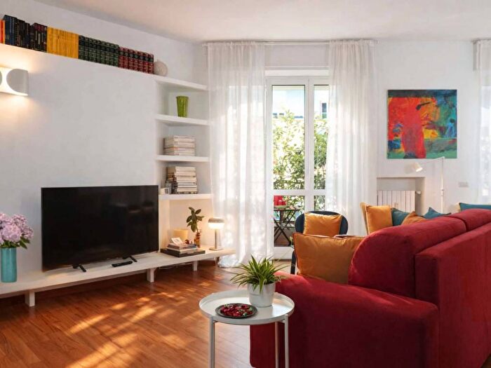 Appartamento trilocale in affitto in Via Luigi Mangiagalli, Città Studi, Milano