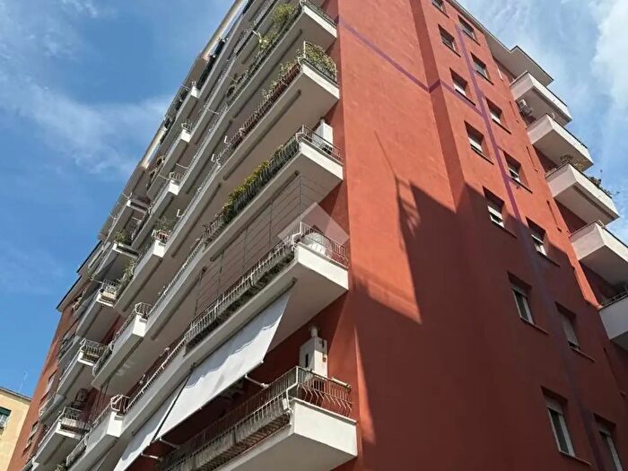 Appartamento bilocale in vendita in Via Augusto Mascheroni, Roma