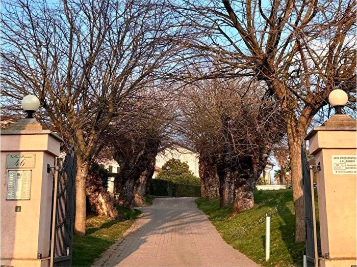 Appartamento quadrilocale in affitto in strada della Luigina, Zona Periferica, Chieri