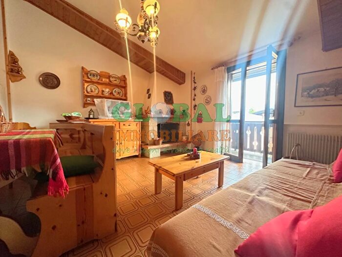 Appartamento trilocale in affitto in Via Chiesa, Enego