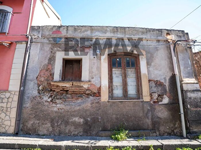 Casa trilocale in vendita in Via Consolazione, Catania