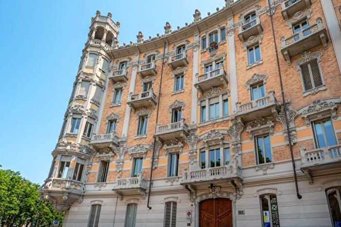 Appartamento con 5 locali in affitto in Corso Re Umberto, Torino