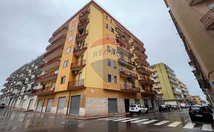 Appartamento con 7 locali in vendita in Castellaneta