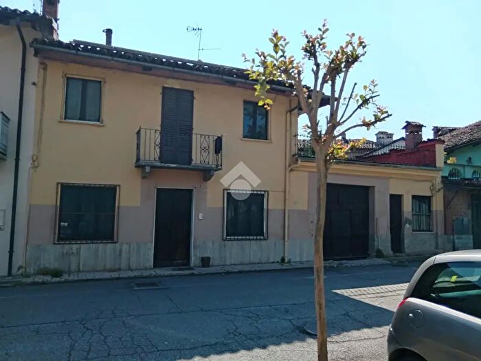 Casa con 5 locali in vendita in Via Virle, Vigone