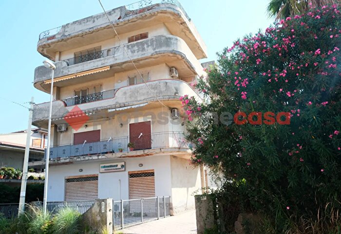 Appartamento trilocale in vendita in Via JF Kennedy, Milazzo