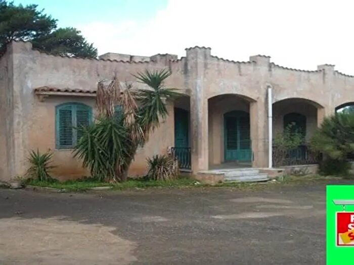 Casa con 6 locali in vendita in Salemi