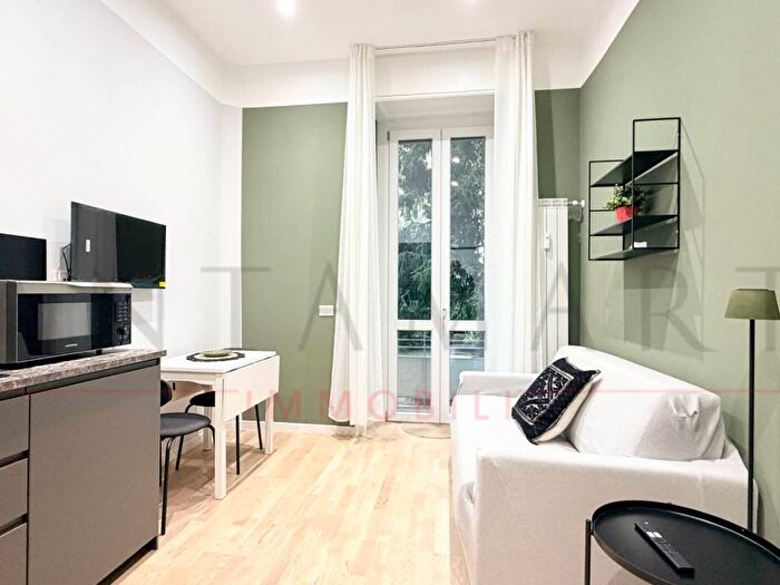 Appartamento bilocale in affitto in Via Andrea Solari, Solari, Milano