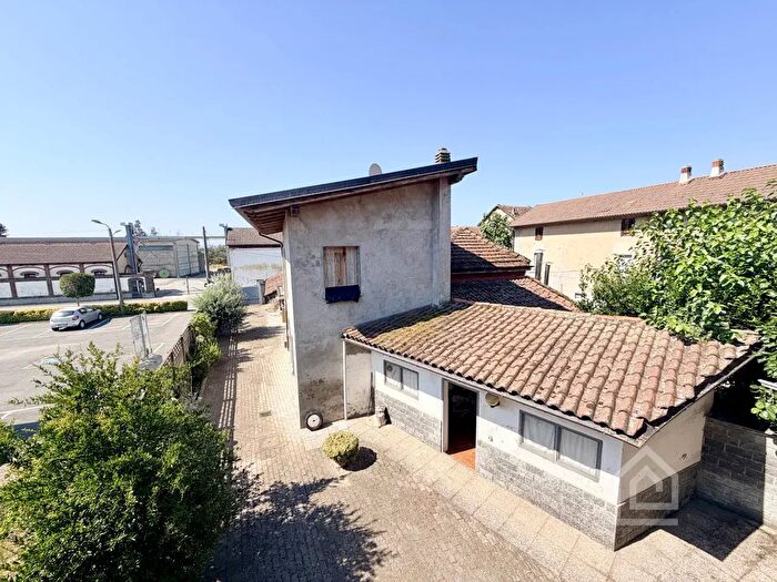 Casa con 5 locali in vendita in Via Roma, Ronsecco