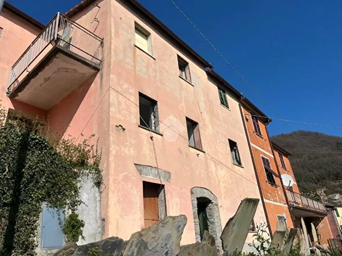 Casa con 5 locali in vendita in Via Ventarola, Orero