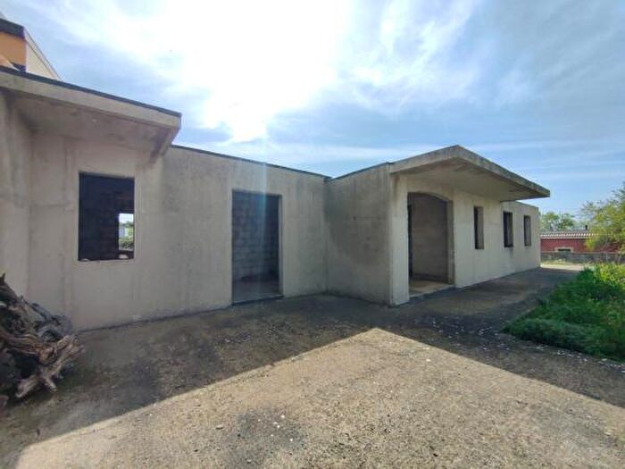 Casa quadrilocale in vendita in Contrada Tribastone, Ragusa