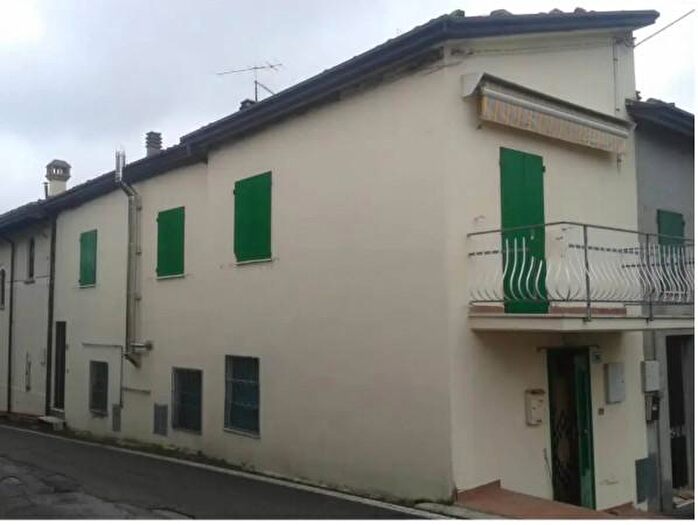 Appartamento con 6 locali in vendita in Montefiore Conca