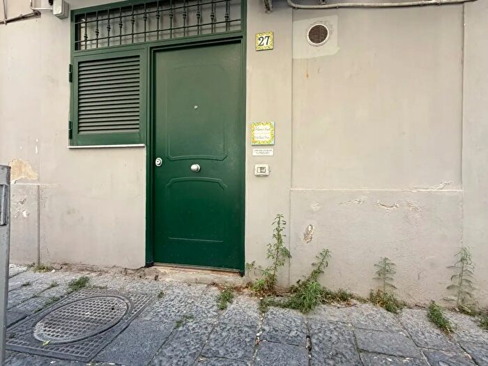 Appartamento monolocale in vendita in Via Cesare Rosaroll, Napoli