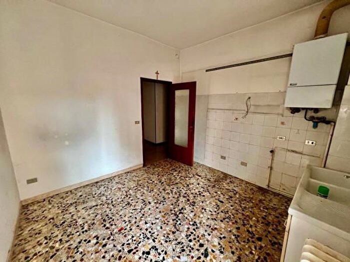 Appartamento trilocale in vendita in Via delle Teresiane, Piacenza