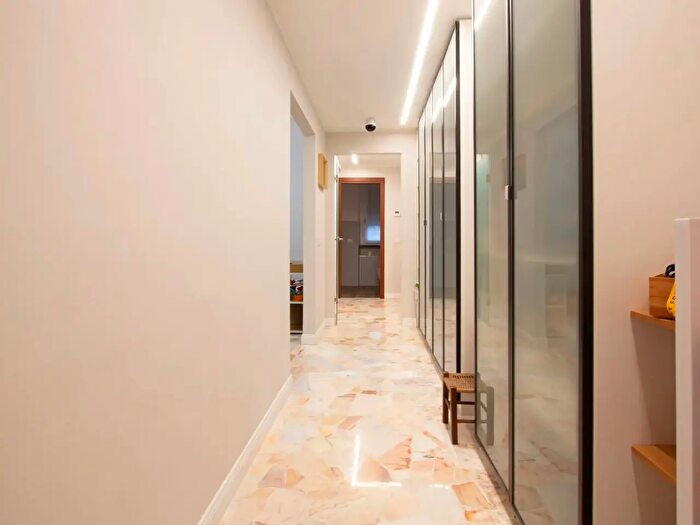 Appartamento trilocale in vendita in Via Serenelle, Cusano Milanino