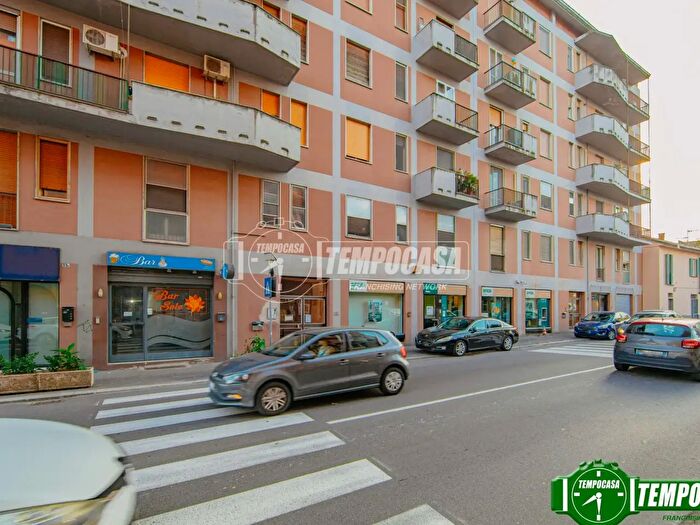 Appartamento trilocale in vendita in Via San Pietro in Verzolo, Pavia
