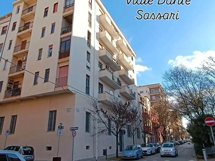 Appartamento con 6 locali in vendita in Viale Dante, Sassari
