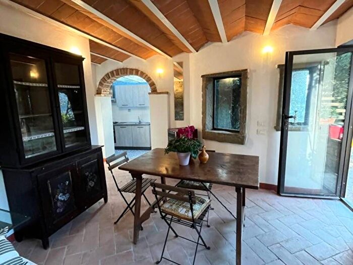 Appartamento trilocale in affitto in Via della Docciola, Monte Morello Cercina, Sesto Fiorentino