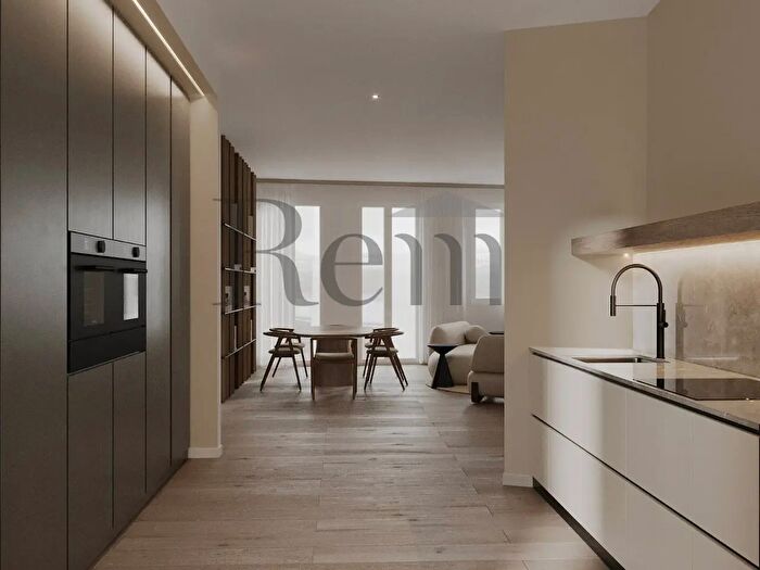 Appartamento con 5 locali in vendita in Via Roma, Treviso