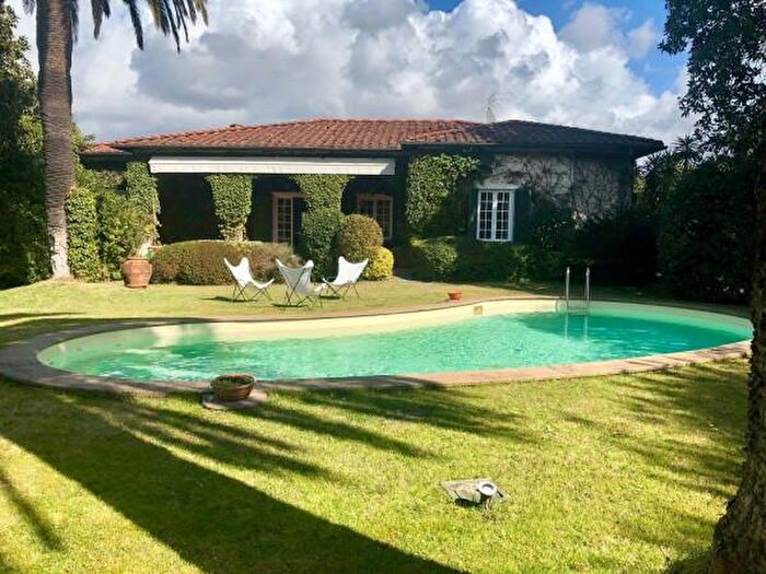 Casa con 6 locali in affitto in Forte Dei Marmi