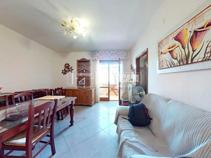 Appartamento trilocale in vendita in Via Papa Pio XII, Poggiardo