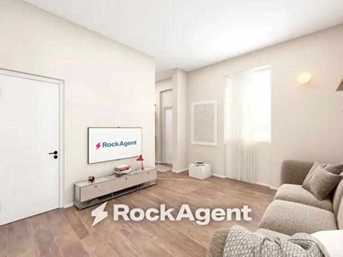Casa con 5 locali in vendita in Via XXV Aprile, Mede