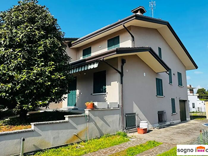 Casa con 5 locali in vendita in Via Pierdomenico Frattini, Legnago