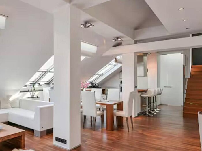 Appartamento con 5 locali in affitto in Via Marina, Palestro, Milano