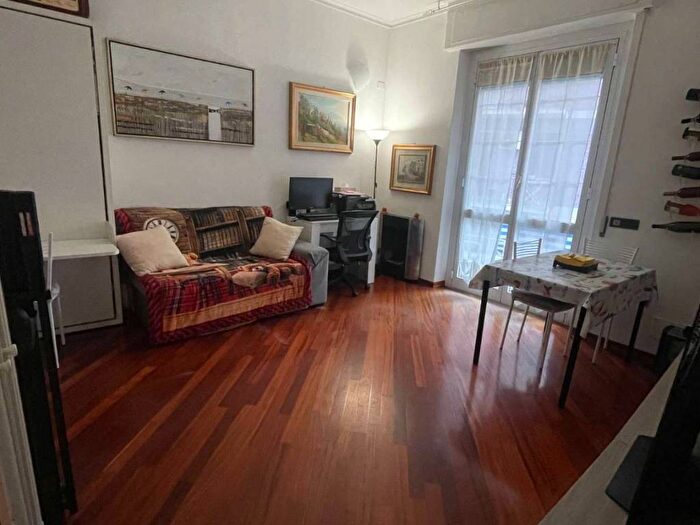 Appartamento trilocale in affitto in Quinto, Genova