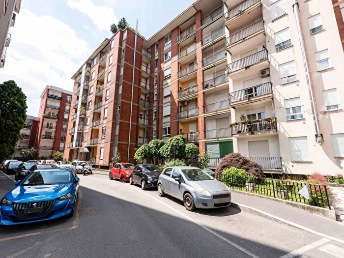 Appartamento bilocale in affitto in Via Filippo Reina, Saronno