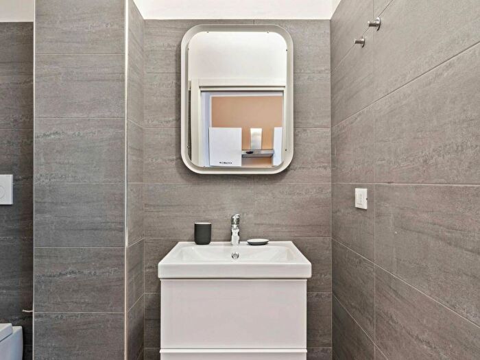 Appartamento monolocale in affitto in Via Luciano Manara, Guastalla, Milano