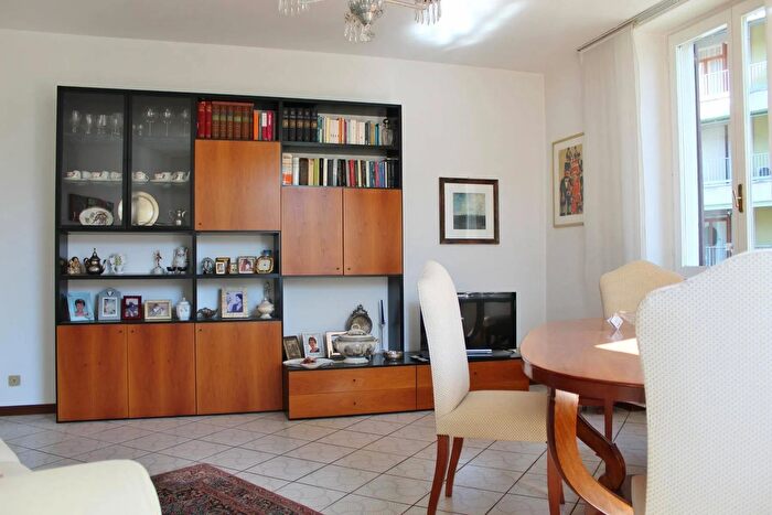 Appartamento trilocale in vendita in Via Giuseppe Mazzini, Bergamo