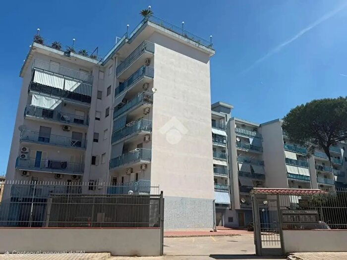 Appartamento quadrilocale in vendita in Viale dei Pini, Casalnuovo Di Napoli