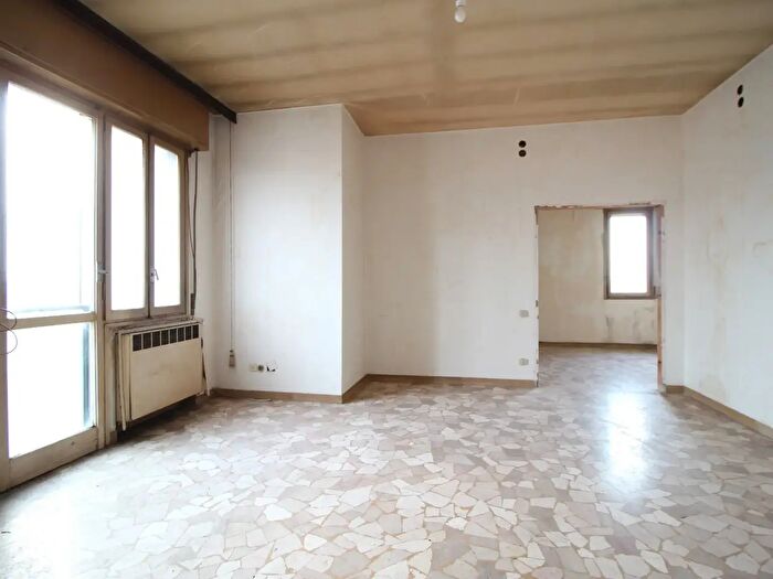 Appartamento quadrilocale in vendita in Via Ferrarese, Bologna