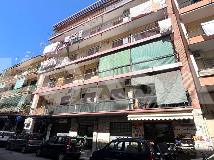 Appartamento quadrilocale in affitto in Corso Italia, Secondigliano, Napoli