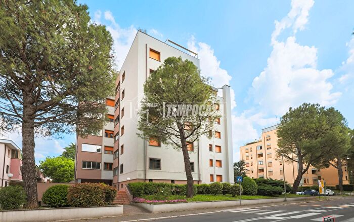 Appartamento con 5 locali in vendita in Via Antonio Vivaldi, Imola