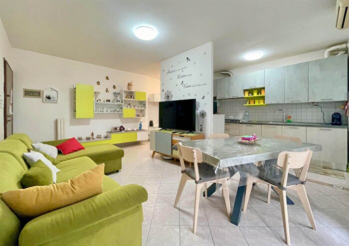 Appartamento trilocale in vendita in Suzzara