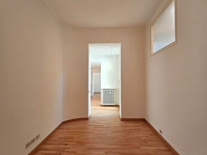 Appartamento trilocale in affitto in Via Antonio Rosmini, Paolo Sarpi, Milano