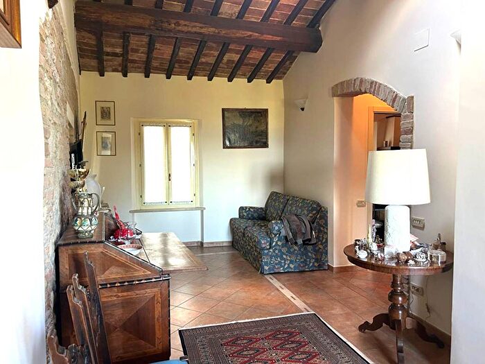 Appartamento quadrilocale in affitto in Via Guglielmo Oberdan, Centro Storico, Perugia