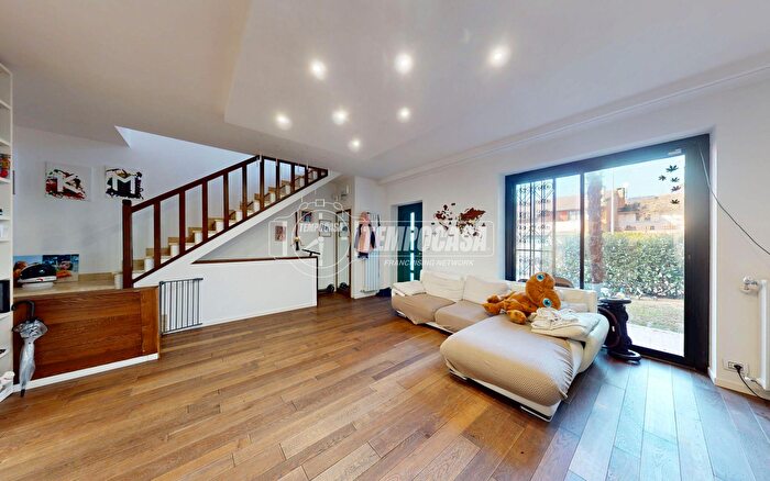 Casa con 6 locali in vendita in Vinovo