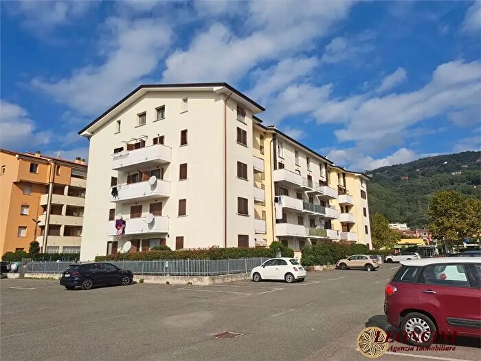 Appartamento bilocale in vendita in Via Ratti, Aulla