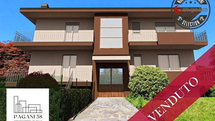 Appartamento trilocale in vendita in Via Marchese Pagani Rovello Porro, Rovello Porro