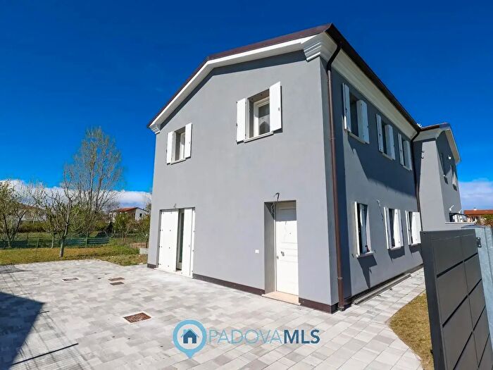 Casa quadrilocale in vendita in Via Podrecca, Abano Terme