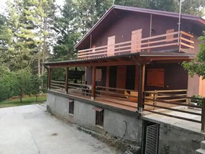 Casa con 5 locali in vendita in Via degli Ontani, Domanico