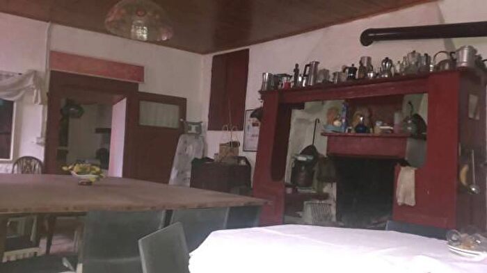 Casa con 6 locali in vendita in Piazza Alessandro Manzoni, Ballabio