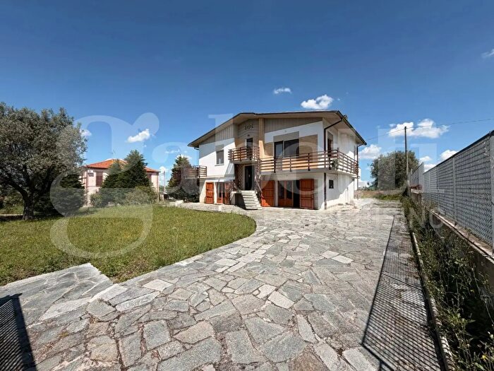 Casa con 5 locali in vendita in Via Capo di Fuori, SantOmero