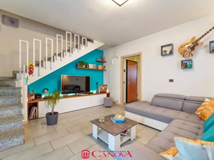 Appartamento trilocale in vendita in Via San Martino, Castelnuovo Bozzente