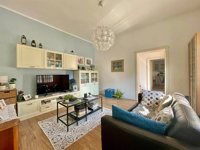 Casa con 6 locali in vendita in Porto Mantovano