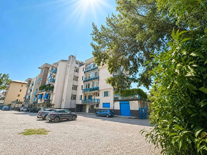 Appartamento trilocale in vendita in Via Casarse, Salerno