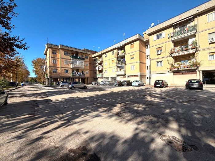 Appartamento con 5 locali in vendita in Via Toiano, Pozzuoli