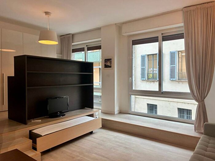 Appartamento monolocale in affitto in Via della Chiusa, Carrobbio, Milano